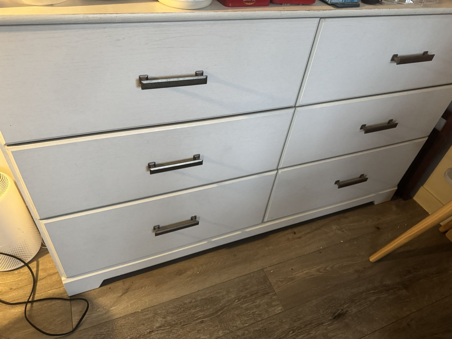 FREE 6 Drawer Dresser for Bedroom, 52 Inch Wide Modern Dresser TV Stand with Large Drawers & Bar Handles, Rustic Wood Chest of Drawers for Bedroom, Li