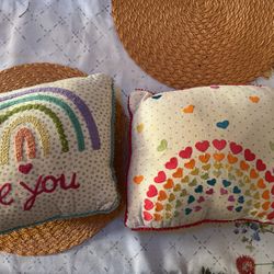2 Perfect Throw Pillows