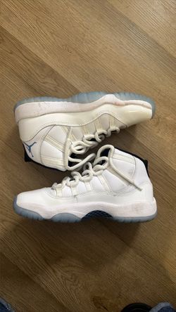 Air Jordan 11 Retro Legend Blue Sneakers
