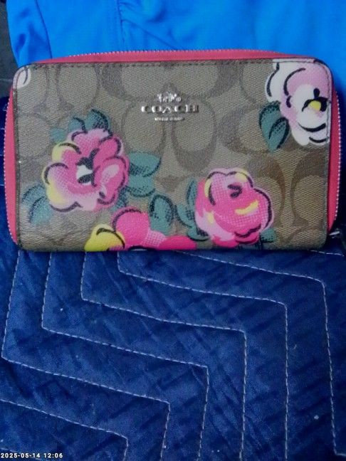 COACH medium ID Wallet