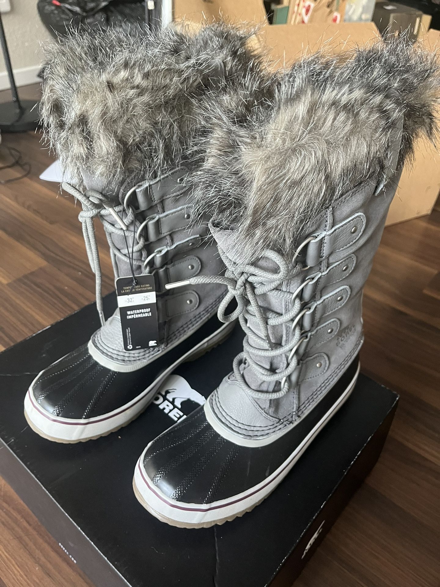 Never Worn-Sorel Joan of Arctic Waterproof Snow Boots Size 9.5