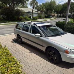 2004 Volvo V70