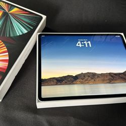 iPad Pro 12.9 5th Gen Celluar 256GB W/ Magic Keyboard & Apple Pencil 2nd Gen