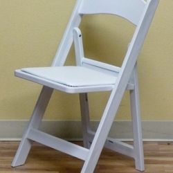 Resin Folding Chairs, White Resin Chairs with Padded Seat, Lightweight Foldable Chairs, Comfortable Folding Chairs for Wedding Party Home Event Picnic