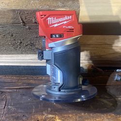 Milwaukee Compact Router 