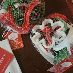 Christmas Cookie Cutters,  Scoopers, Bag Clips