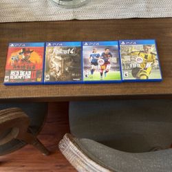 4 Like New PS4 Video Games Red Dead Redemption