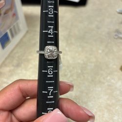 BEAUTIFUL FLAWLESS DIAMOND RING 