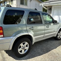 2005 Ford Escape Hybrid