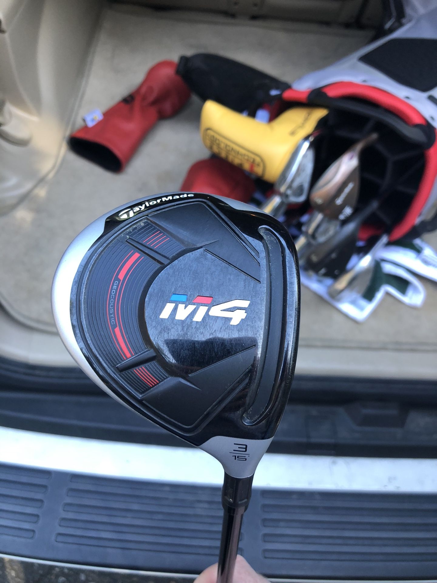 Taylormade M4 3 wood, barely used, like new. Includes headcover. Asking $150