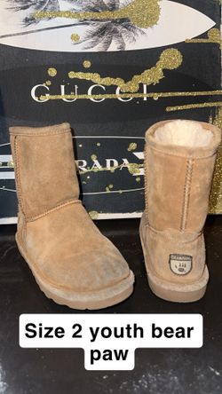 Size 2 Cozy tan suede Bearpaw boots, warm fleece inside! 🐻✨ Light wear visible but still in good condition. Pet Free Smoke Free Home