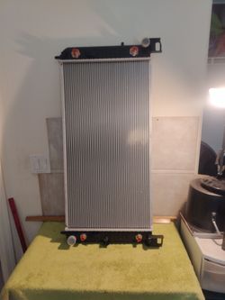 Radiator Chevy Silverado GMC Cadillac