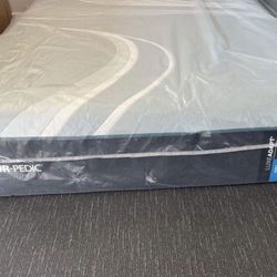 Black Friday Queen Size Tempurpedic Luxe Adapt Brand New Mattress 