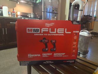 Combo Milwaukee m18 drill impact charger battery case