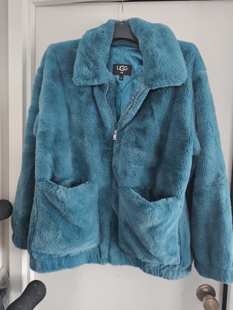 UGG Women's Faux Fur Winter Coat M
