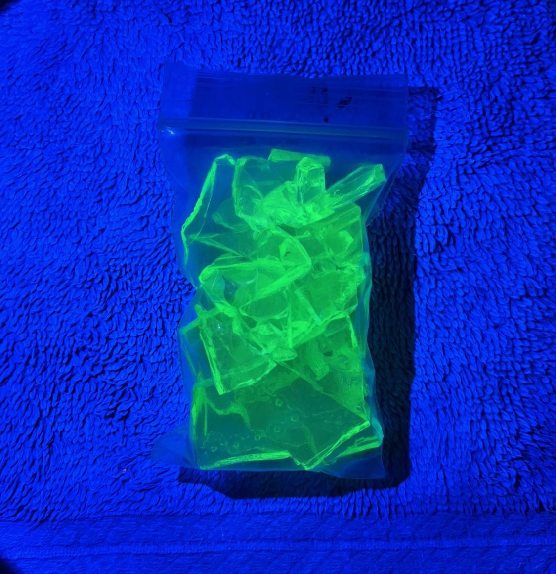 Scrap Uranium Glass (Jewelry pieces) Bag - 3.5” x 1.5” x 1”