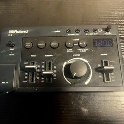 Roland Airs Compact Voice tweaker