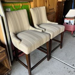 Chairs Set 25 Dlrs