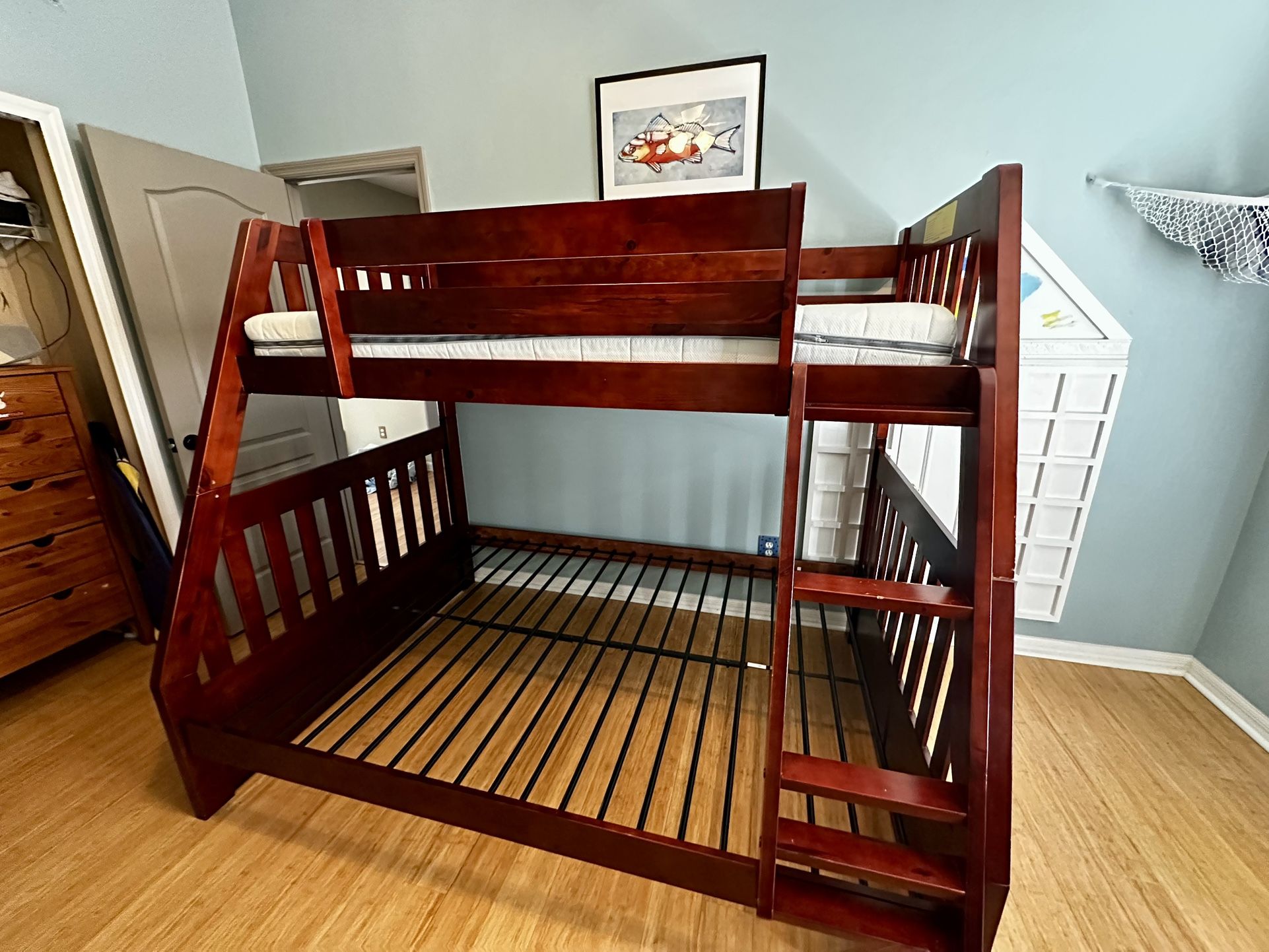 Bunk Beds: Twin Over Full