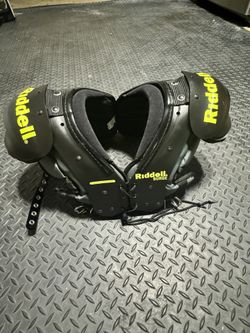 Riddell Surge Youth Shoulder Pad