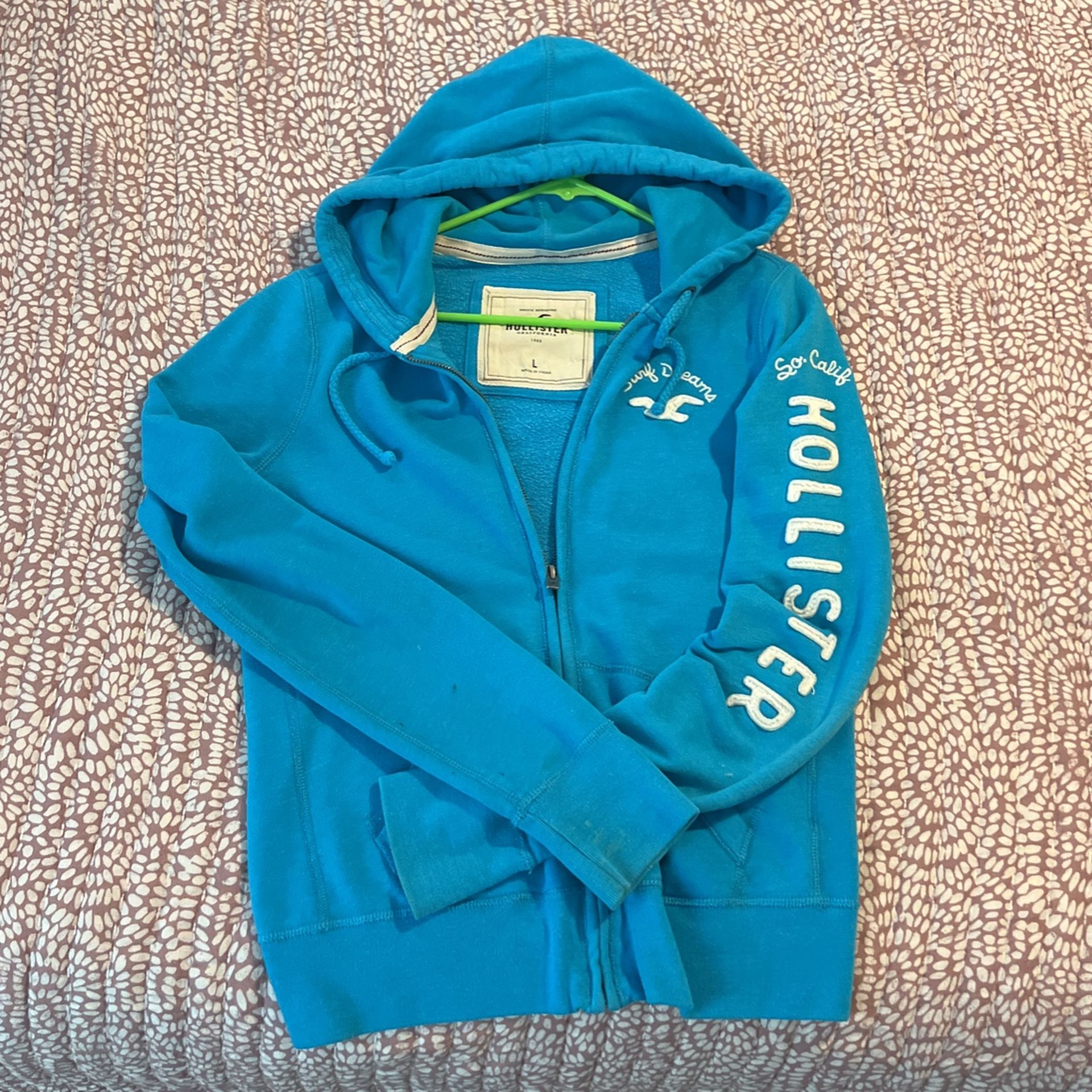 Hollister Sweater 