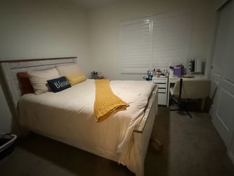 QUEEN MATTRESS/ BOX SPRING