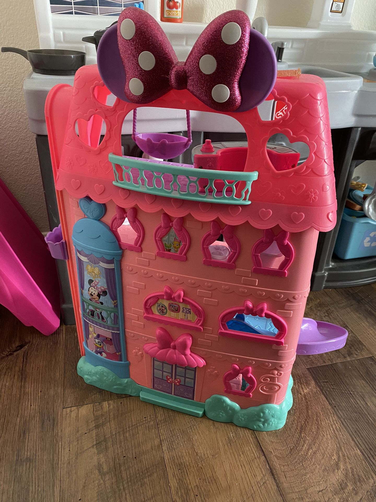 Minnie Mouse Dollhouse