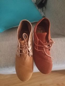 NewToms 7 5 suede wedge shoes 35 each