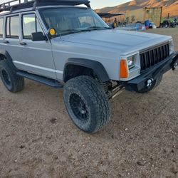 Jeep sport 4x4 everything works