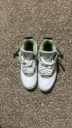 Jordan 4s