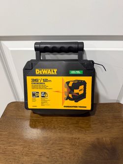 📌DEWALT 40 ft. Red Self-Leveling Cross Line Laser Level with (2) AA Batteries & Case) 👉PRECIO FIRME NO MENOS👉$80