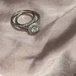 Engagements ring & wedding band set! Real Earth, natural 1 carat diamond, Size 5.25 white Gold!