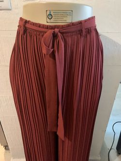 Pleated Wide-Leg Pants with Tie Waist