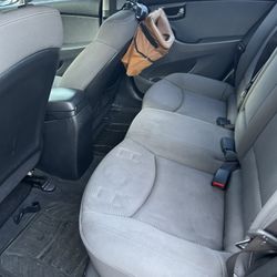 Hyundai Elantra 2012