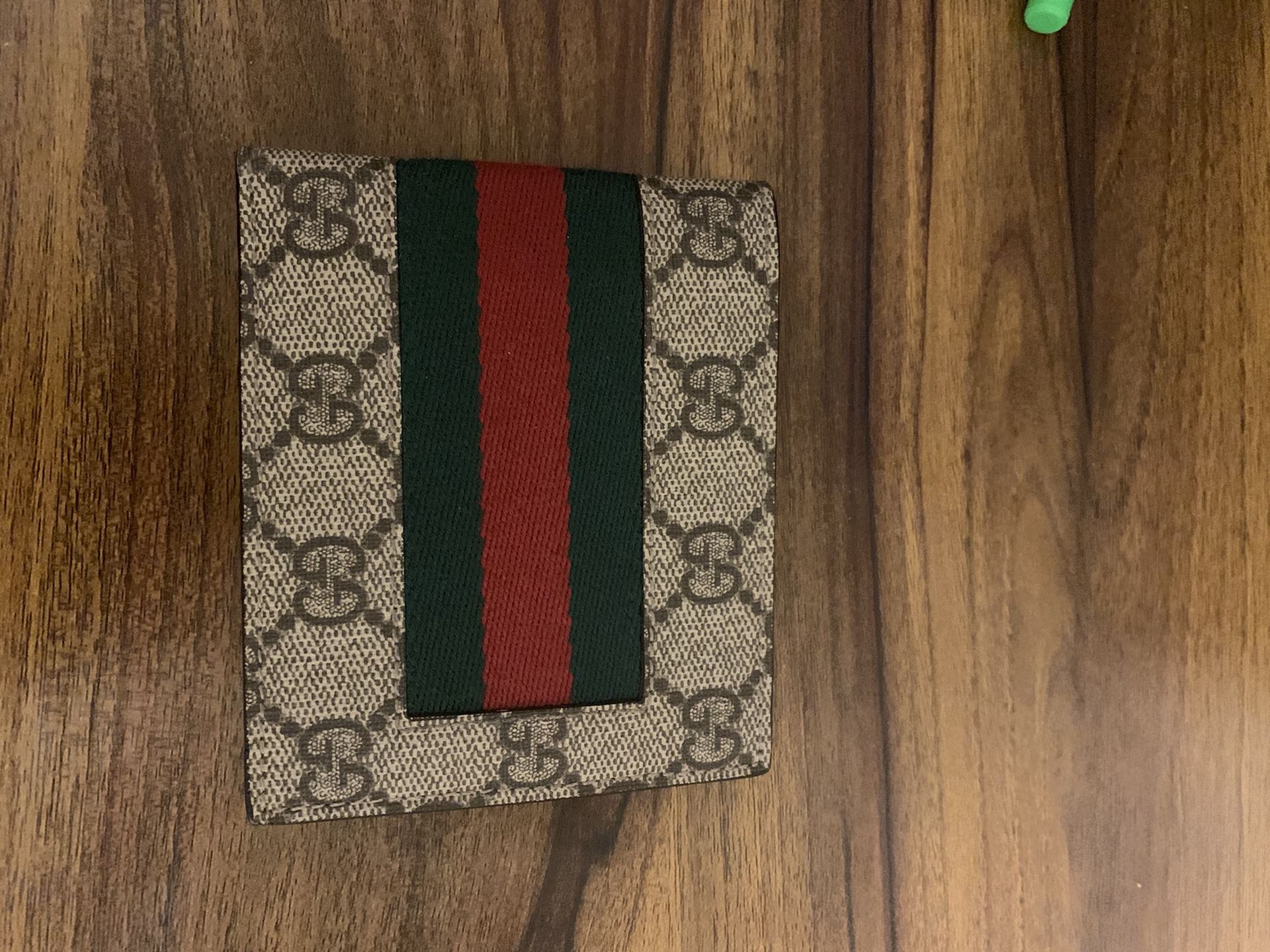 Gucci wallet - never used