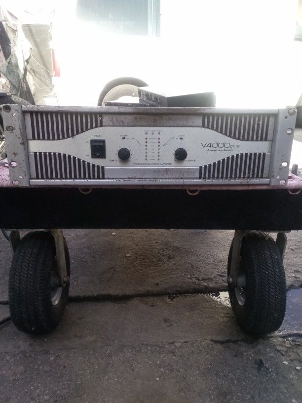 American Audio V4000 Plus