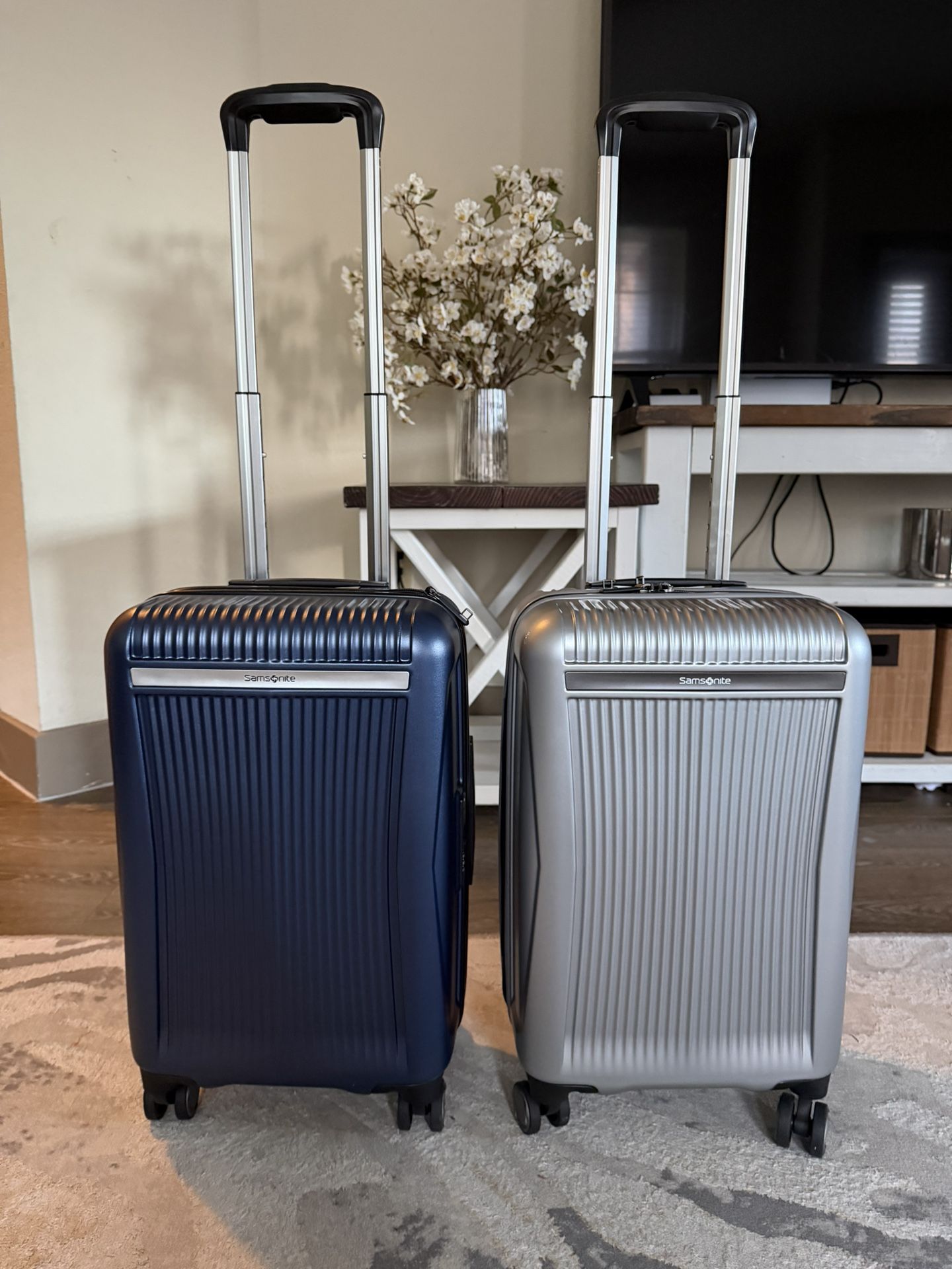 Brand New Samsonite 22” carry on Each $50