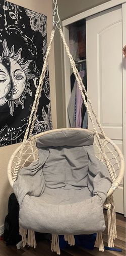 Swinging chair
