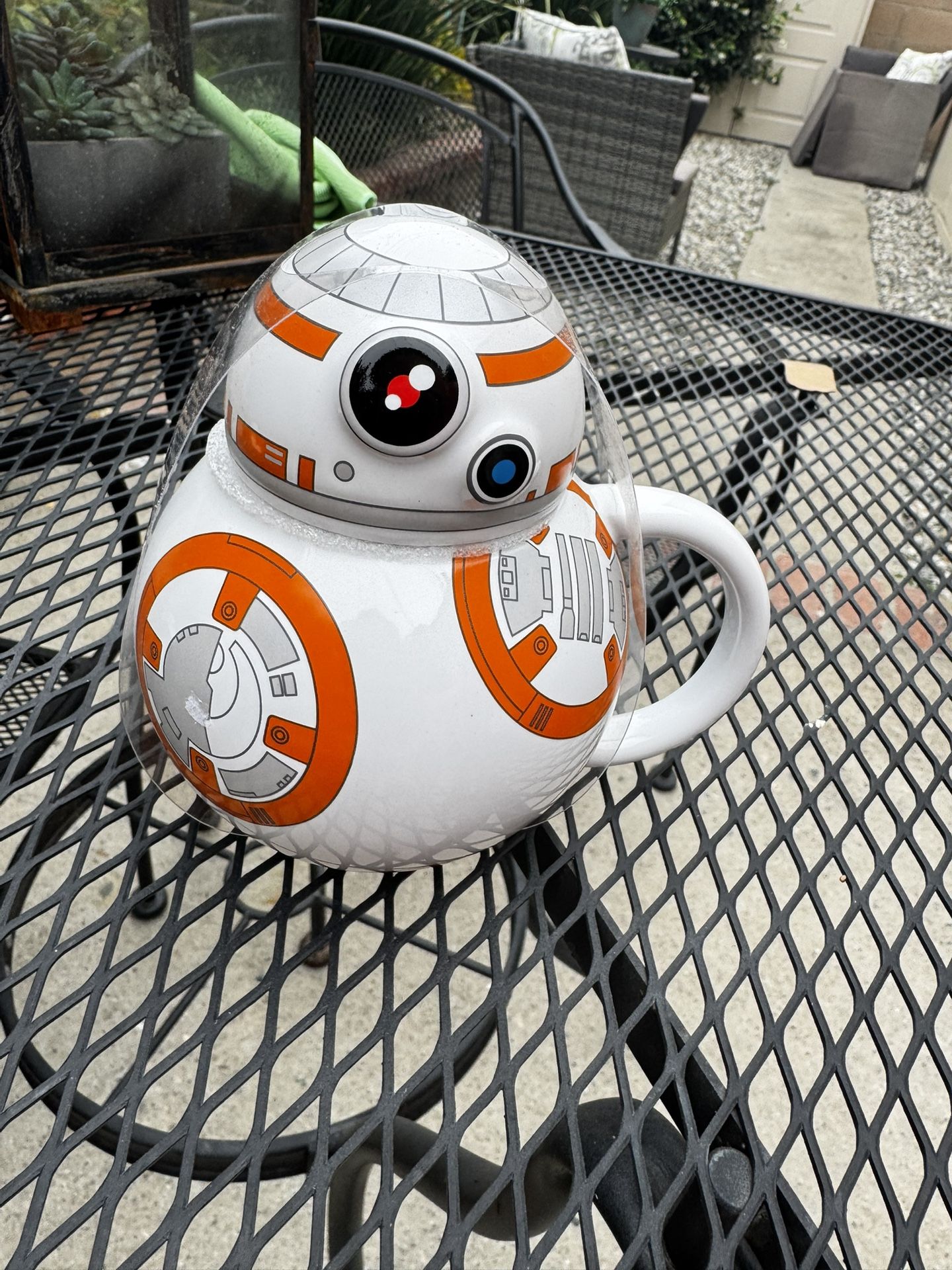 Star Wars Mug - Collectible - New (BB-8)