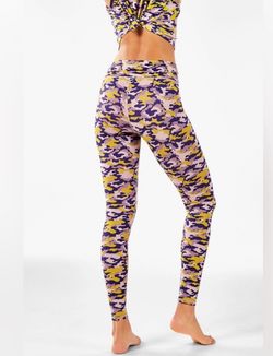 Fabletics Mid-Rise Printed Heathered Set in Lime Lite Camo