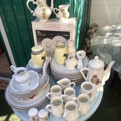 Good Condition Vintage Dishes Lot