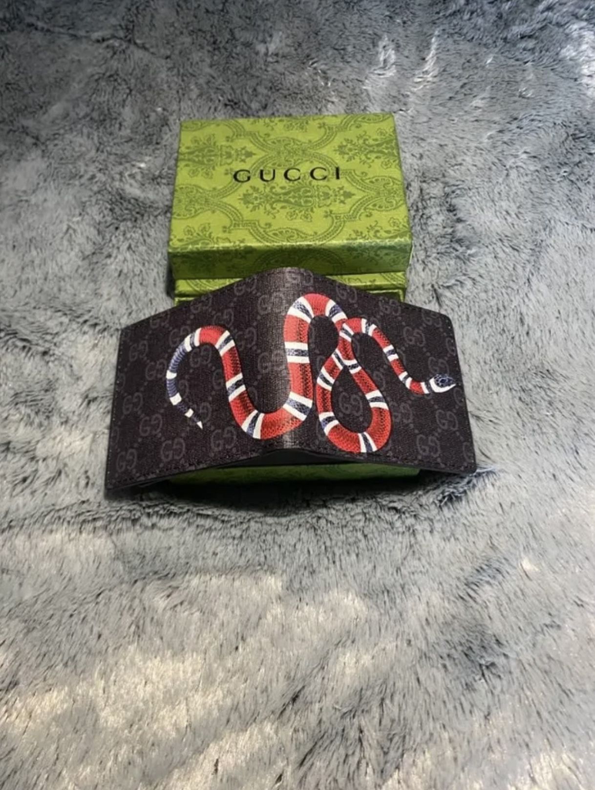 Gucci Wallet Bifold GG Supreme Kingsnake Print