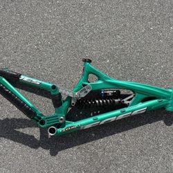 Foes hydro Dh Bike Frame 26