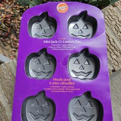 Halloween 🎃 Baking Pan. New