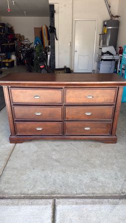 Bedroom dresser