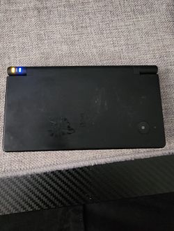 Nintendo DSI with 27 games - Tested and Working