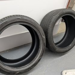 2 tires 315/35/21 Pirelli PZero