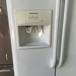 Frigidaire Refrigerator 
