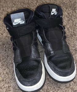 Nike Air High-Top Sneakers Black and White Size 6y