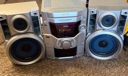 PANASONIC SA-AK110 5 DISC CD PLAYER (STEREO)